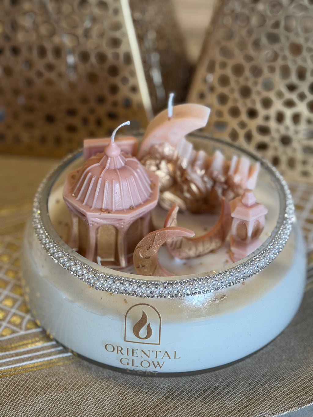 Noor Al Majlis – The Crescent Candle