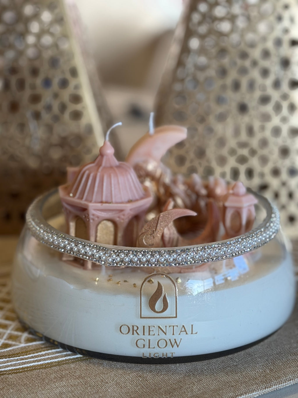 Noor Al Majlis – The Crescent Candle